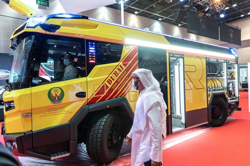 Дубай пополнился 18 новыми пожарно-спасательными машинами