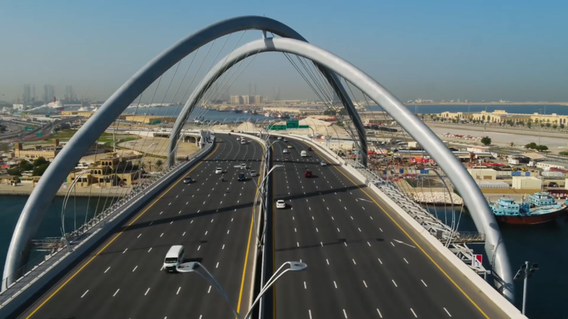Дубайские дороги ждут капитальный ремонт
