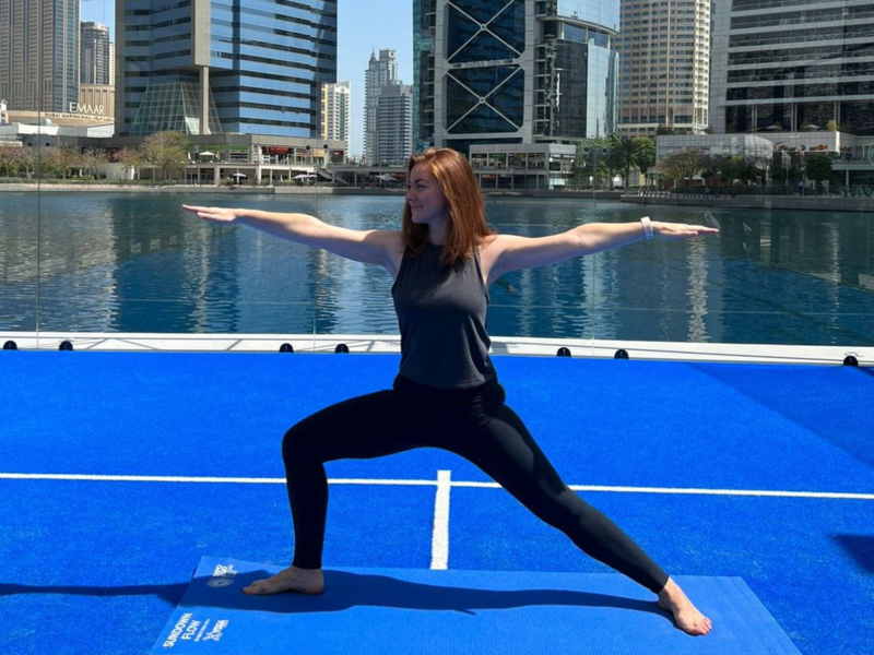Йога на воде: бесплатное занятие в Дубае на этих выходных