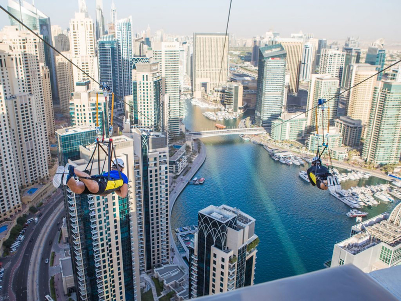 Испытайте острые ощущения от зиплайнинга над Дубай Марина