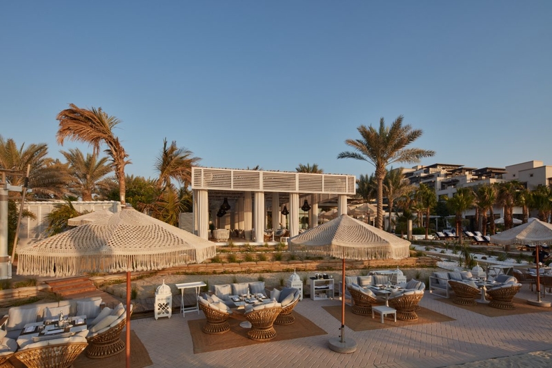 Пляжный клуб Summersalt в Дубае вновь открывается с захватывающими предложениями