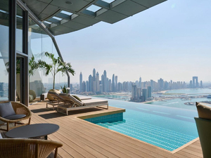 Посетите самый высокий в мире пейзажный бассейн в Дубае