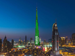 Дубай отмечает Национальный день Саудовской Аравии зрелищными мероприятиями