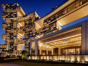 Знакомство с Atlantis The Royal: новейшим роскошным отелем Дубая