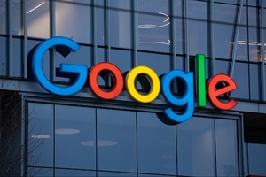 Google вывозит сотрудников из России