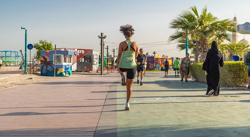 Dubai Fitness Challenge: бег на длинные дистанции с мячом для психического здоровья мужчин