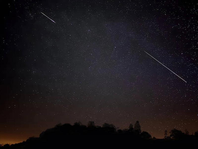 Наблюдение за звездами в Дубае: метеоритный дождь Леониды осветит небо