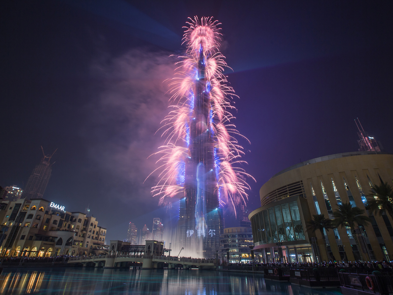 Продленные выходные в Дубае: новогоднее угощение