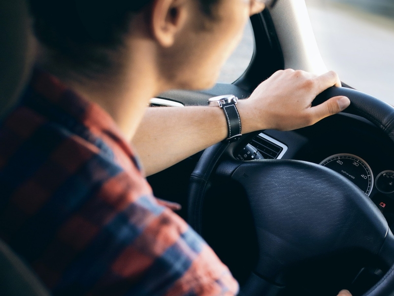 Навигация по дорогам: подробное руководство по получению водительских прав в Дубае