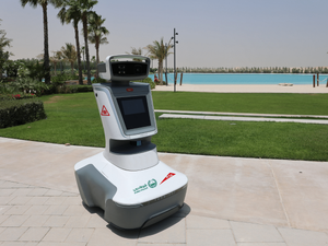 Дубай представляет умного робота для мониторинга нарушений правил использования велосипедов и скутеров