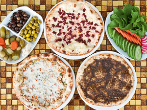 Знакомство с уличной едой Дубая: кулинарное путешествие