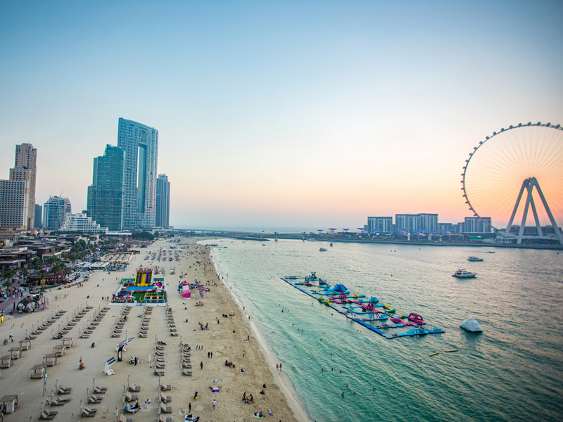 Пляж JBR в Дубае входит в десятку лучших пляжей мира