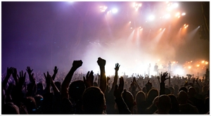 Muse собираются потрясти сцену на концерте после гонки Yasalam в Абу-Даби, 2024 год