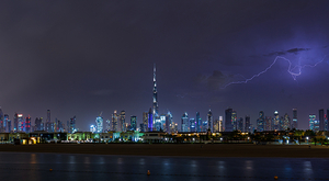 ОАЭ готовятся к прогнозируемым дождям и грозам