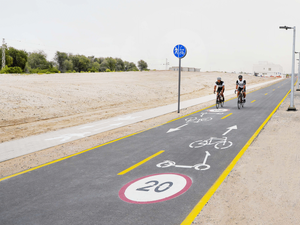 В Дубае открылась новая велосипедная дорожка длиной 13,5 км, соединяющая два района
