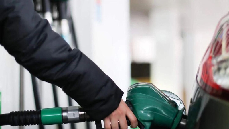 В ОАЭ объявлены цены на бензин и дизельное топливо на август 2022 года