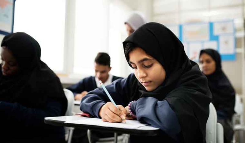 Государственные средние школы ОАЭ потребуют отрицательный результат теста ПЦР до первого дня семестра