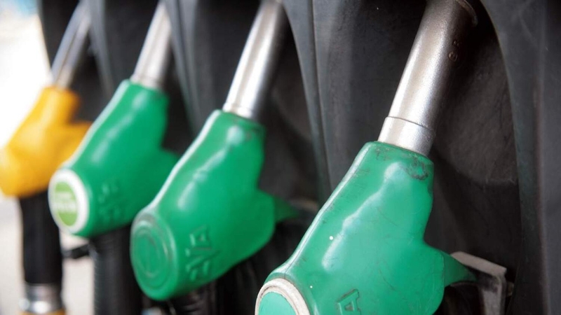 В ОАЭ объявлены цены на бензин и дизельное топливо на ноябрь 2022 года
